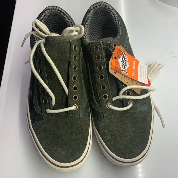 NWT Van’s - Picture 2 of 5